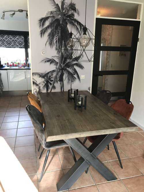 Palmbomen in zwart-wit