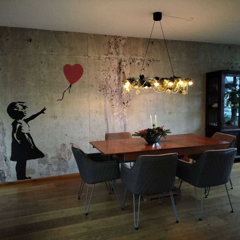 Banksy - Balloon girl, raw concrete