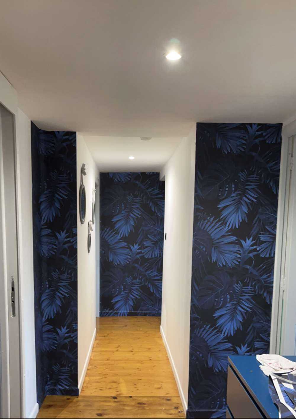 Blauwe tropische bladeren