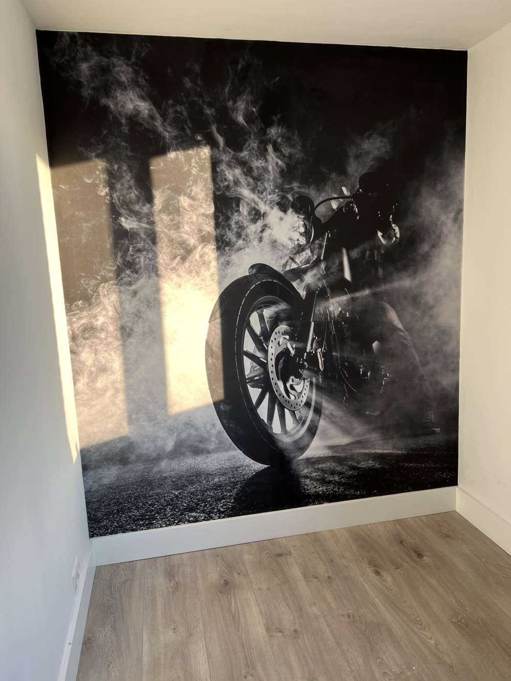 Motor met rook