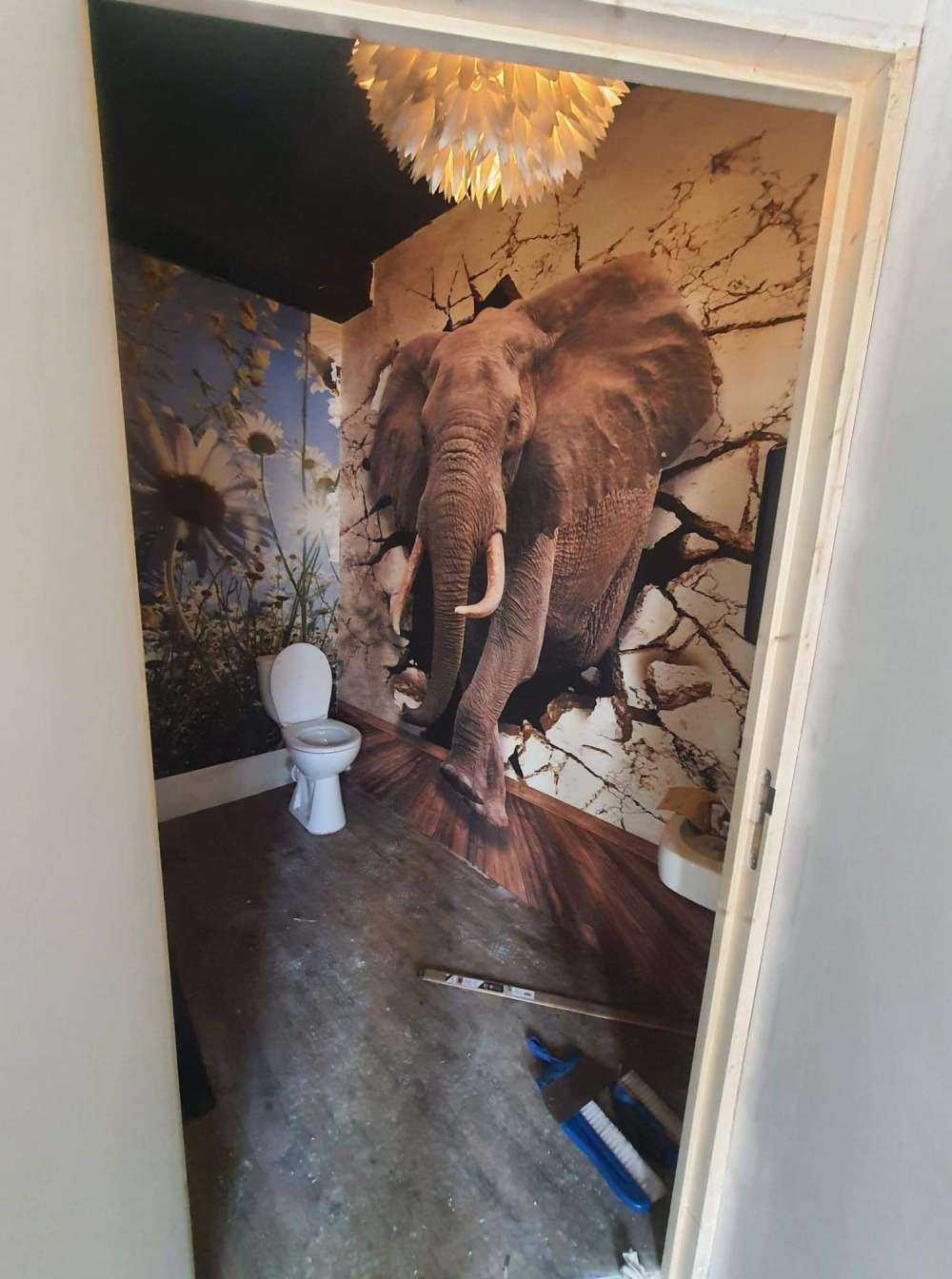 Grote olifant uit de muur