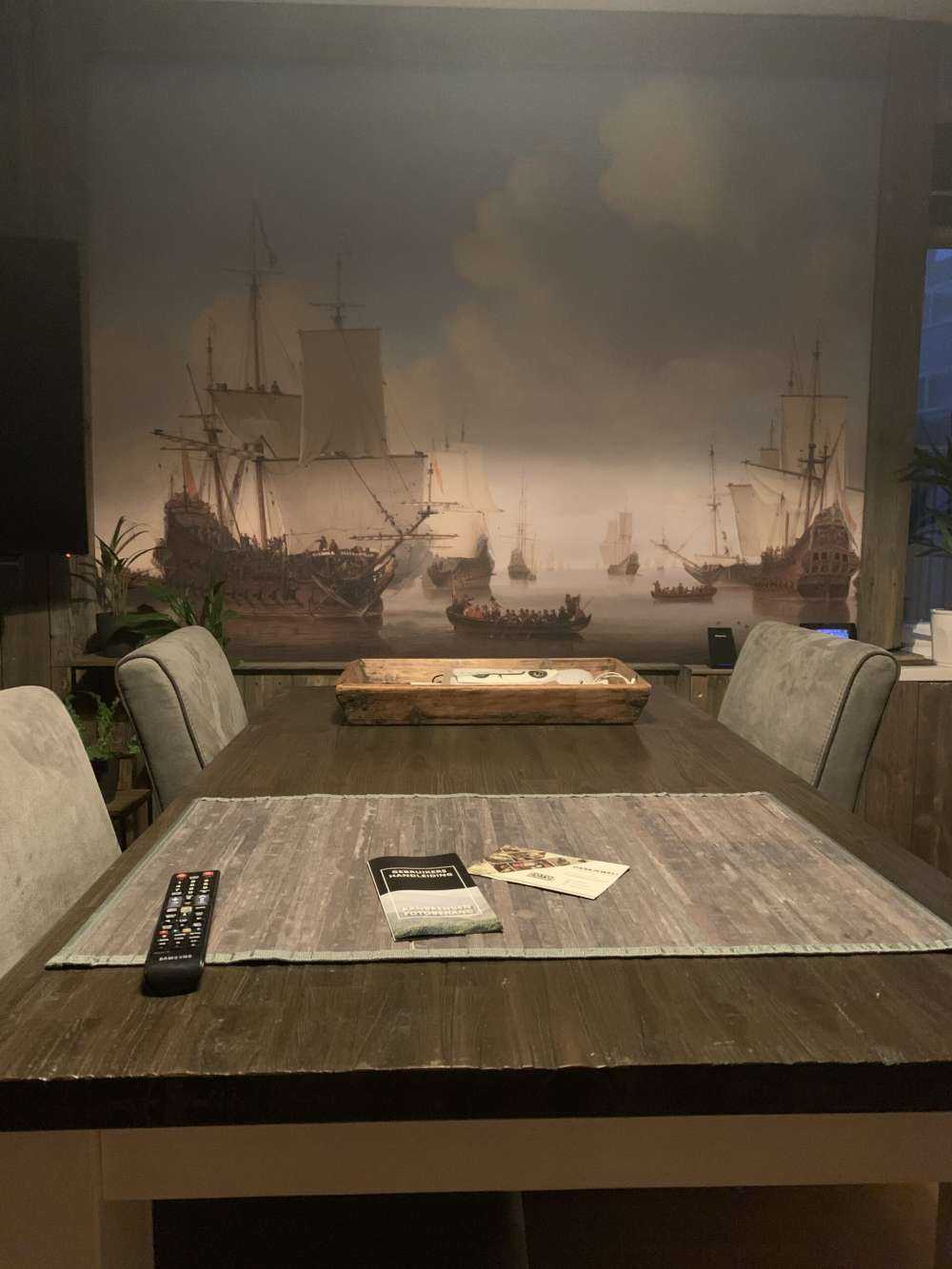 Hollandse schepen op een kalme zee.