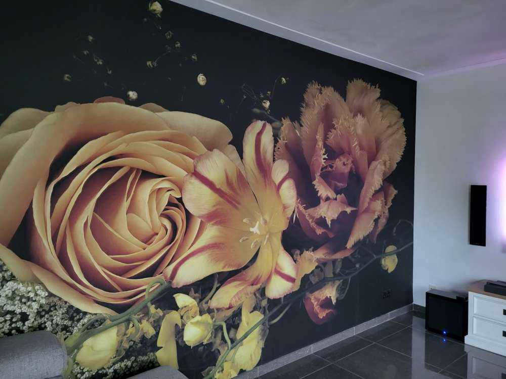 Slinger van bloemen