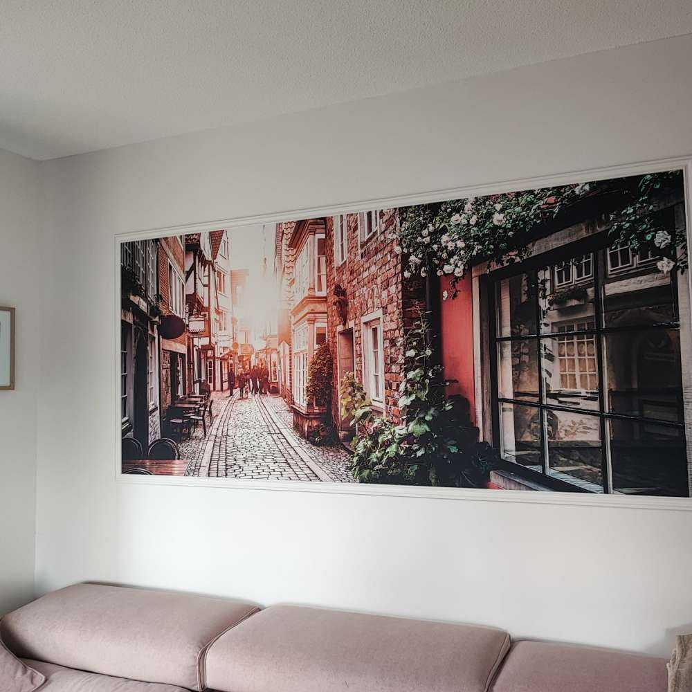 Zonsondergang in een oud straatje