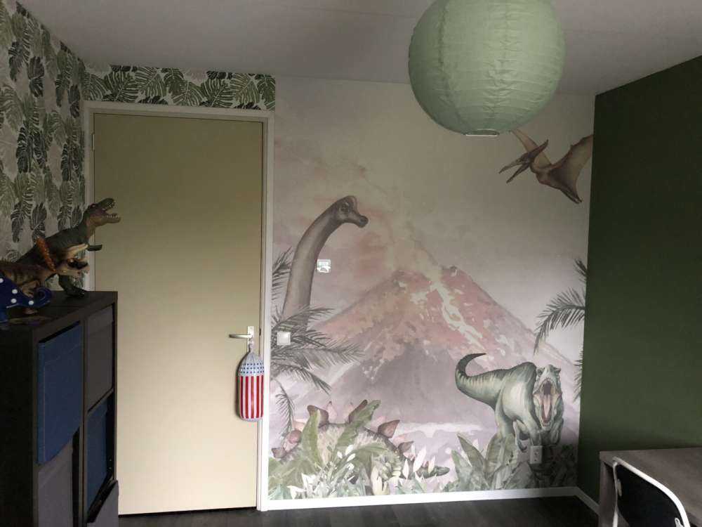 Dino's bij een vulkaan