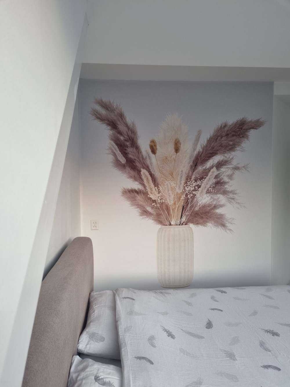 Vaas met beige planten