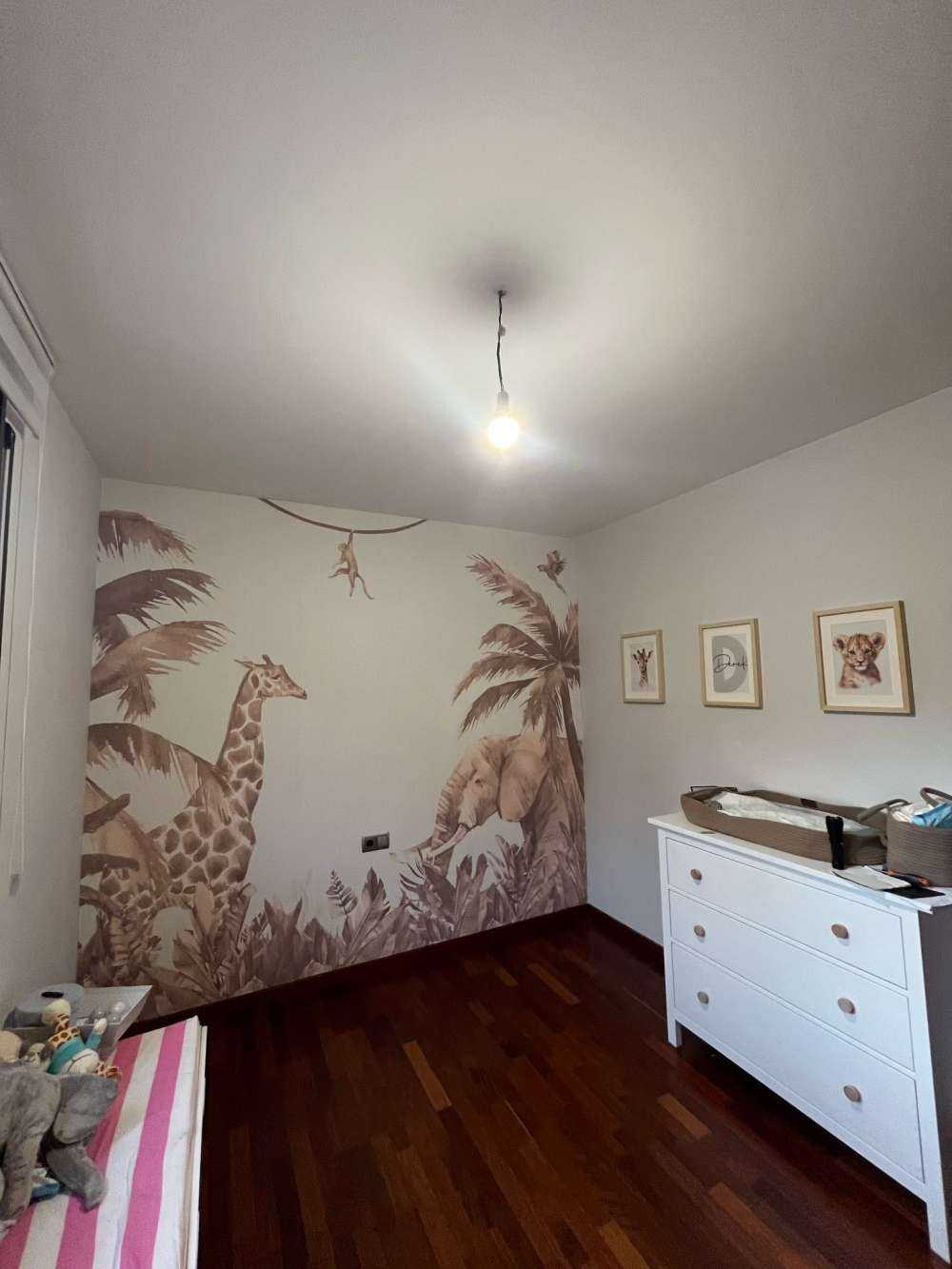 Verschillende jungle dieren in taupe