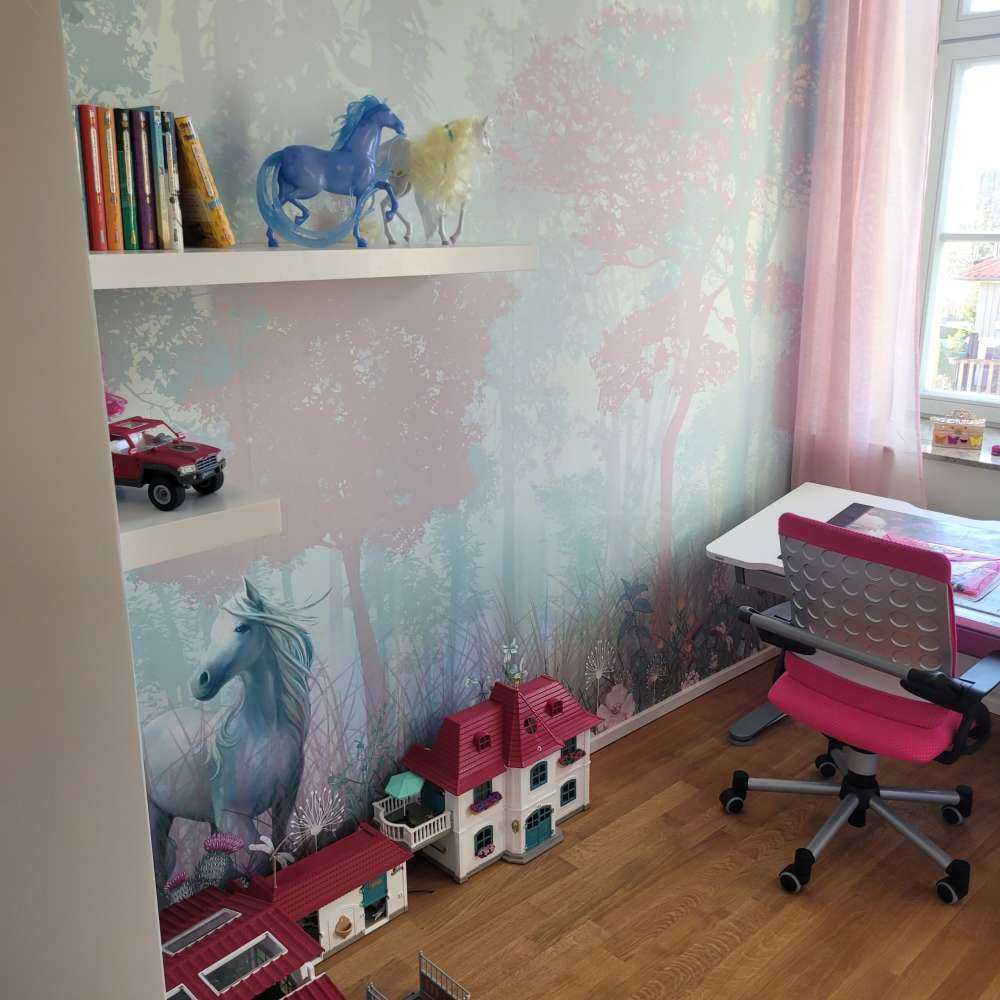 Blauw en roze bos