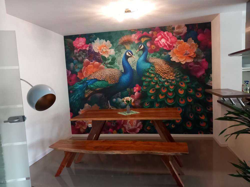 Bloemenbal met Pauwen