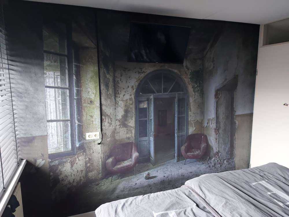 Gang in verlaten huis