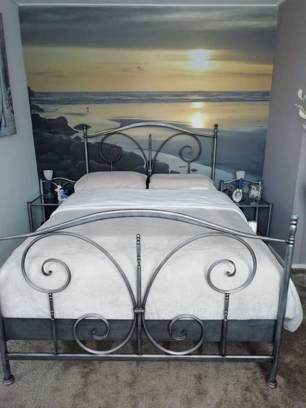 Zonsondergang bij een strand