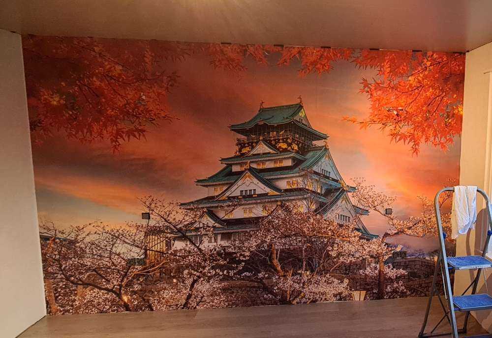 Osaka kasteel door de bomen