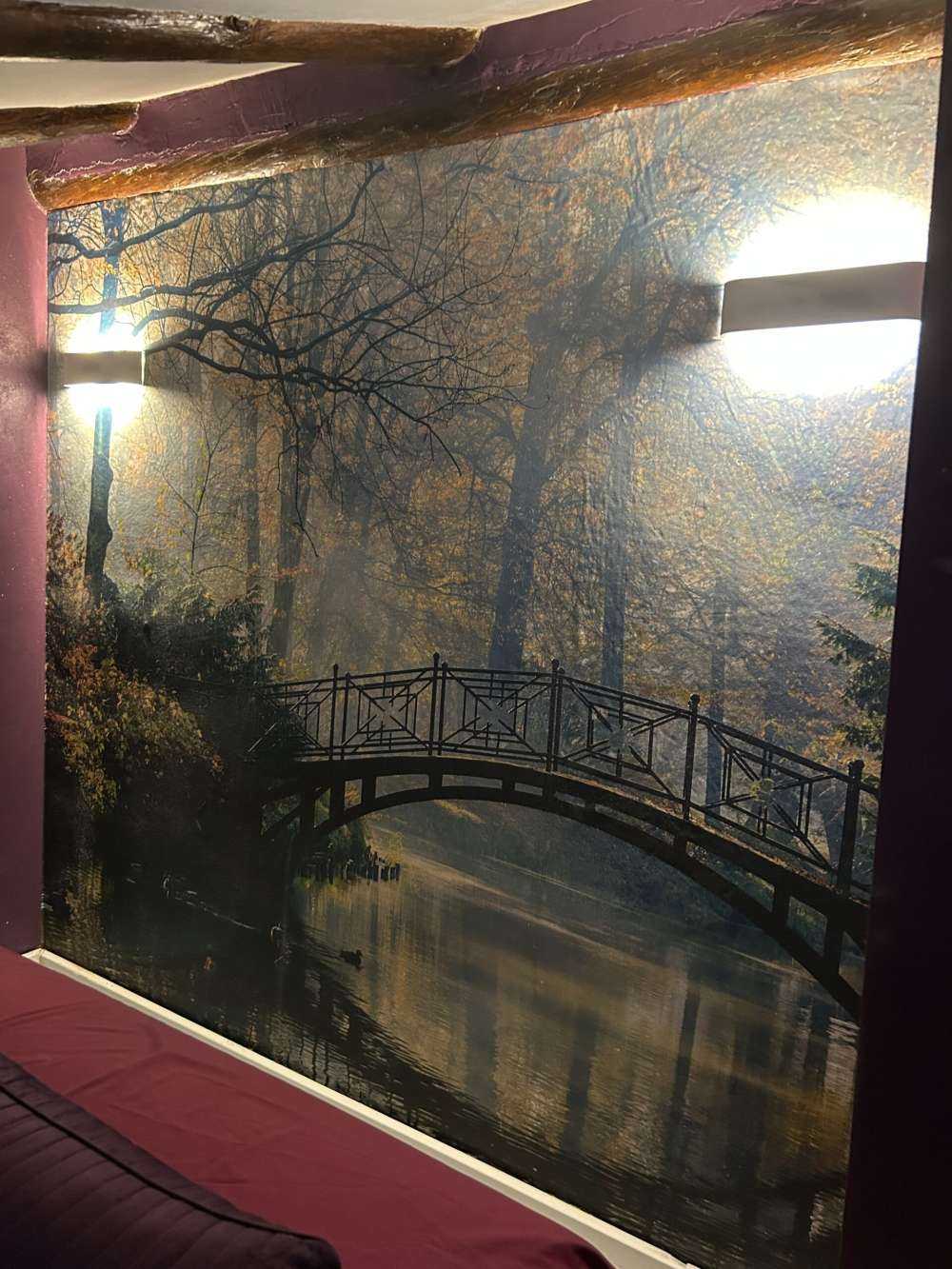 Oude brug in de herfst