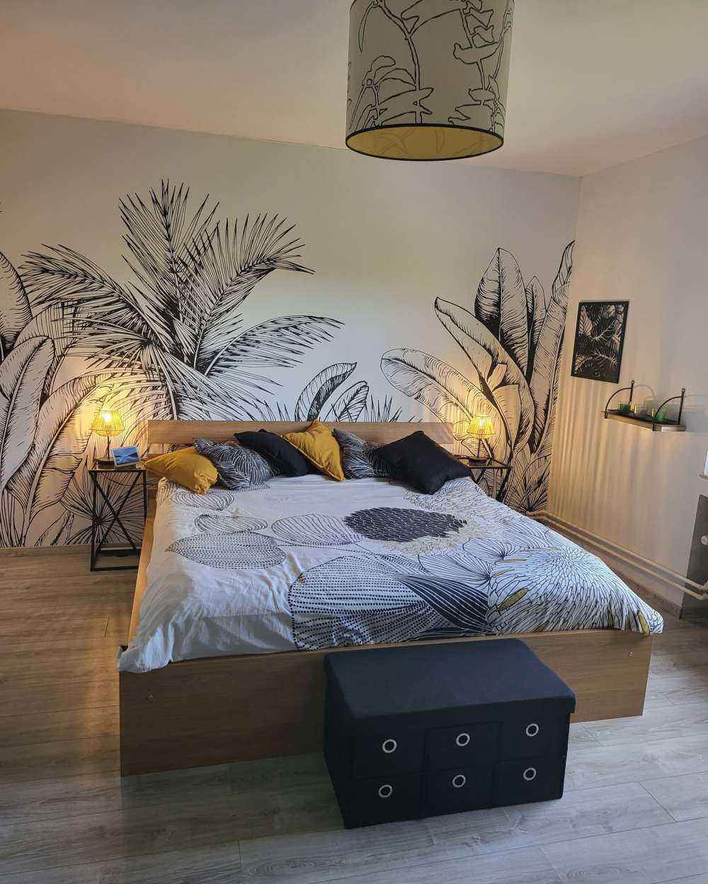 Palmbomen en bananenbladeren