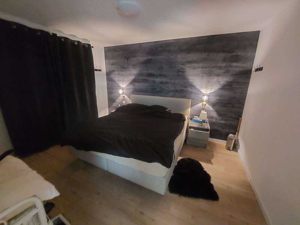 Grijze houten planken