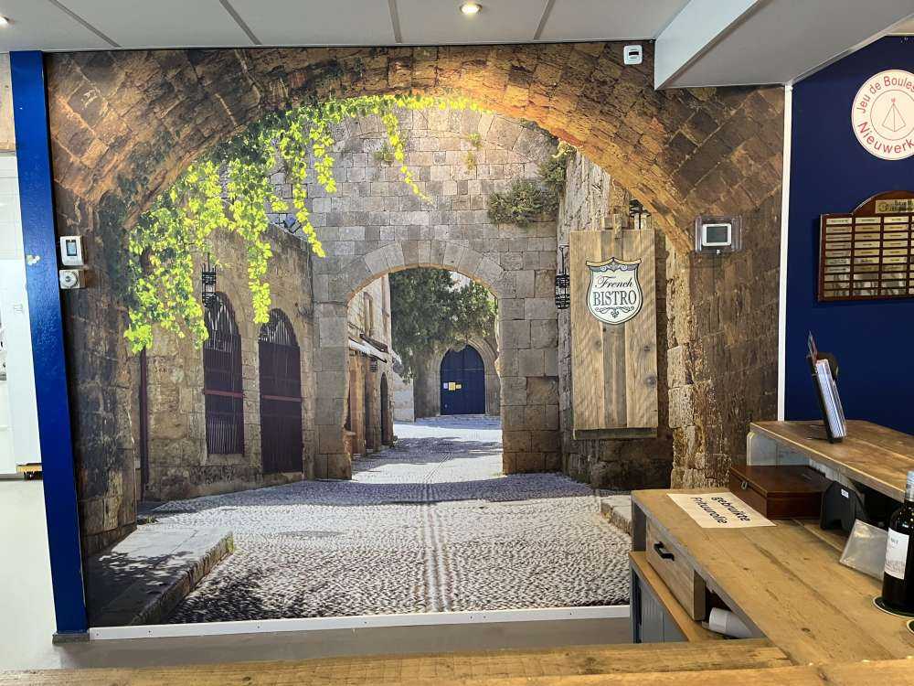 Terrassen in oud straatje