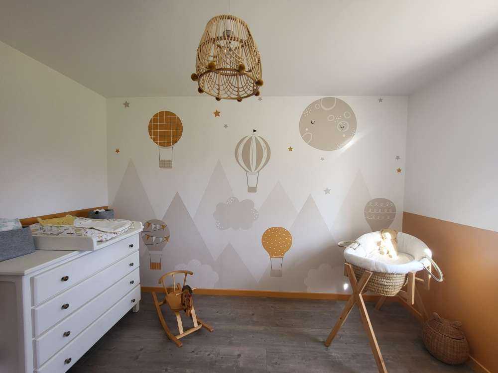 Luchtballonnen door de bergen