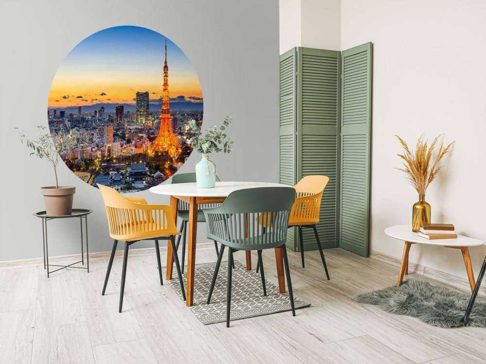 De skyline van Tokyo met de Tokyo Tower