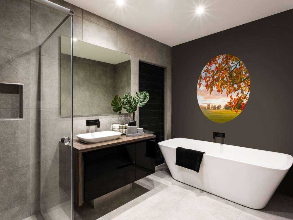 Herfstboom bij zonsondergang