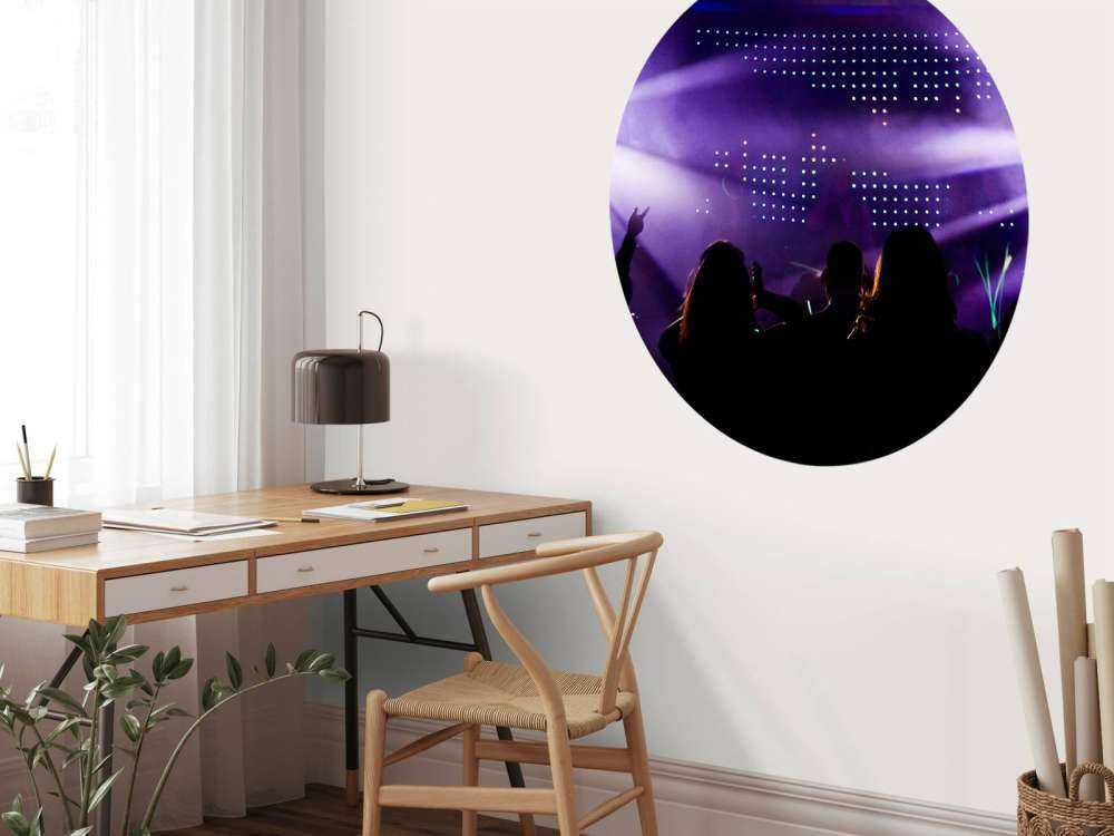 Feestende mensen in een club