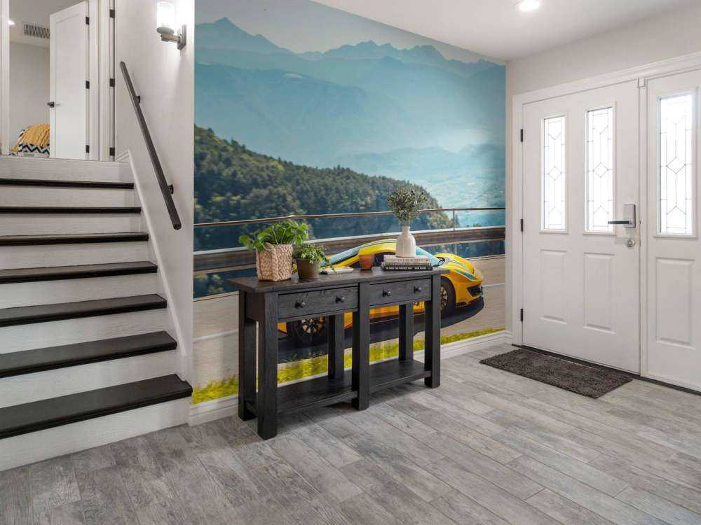 Gele supercar in bergen