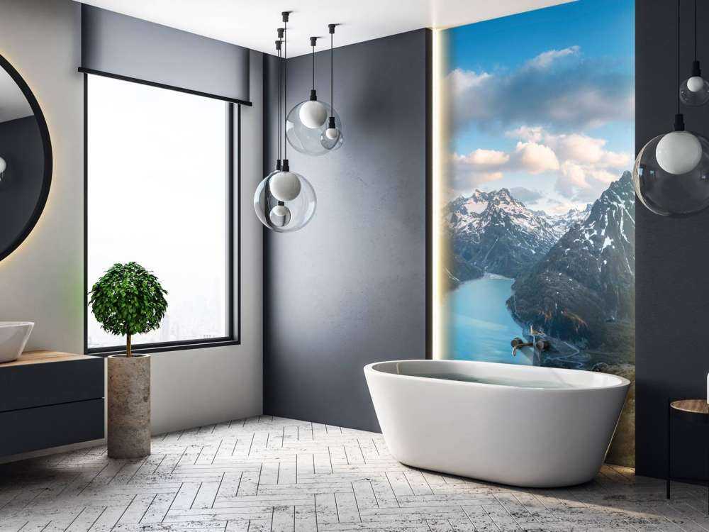 Uitzicht over alpenmeer bij zonsondergang