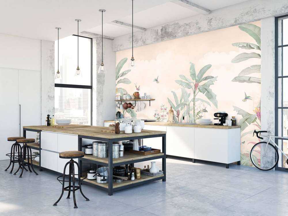 Kolibries onder zachte wolkenlucht