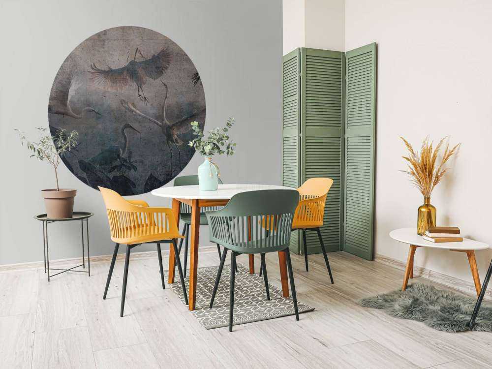 Vliegende reigers in schemerblauw