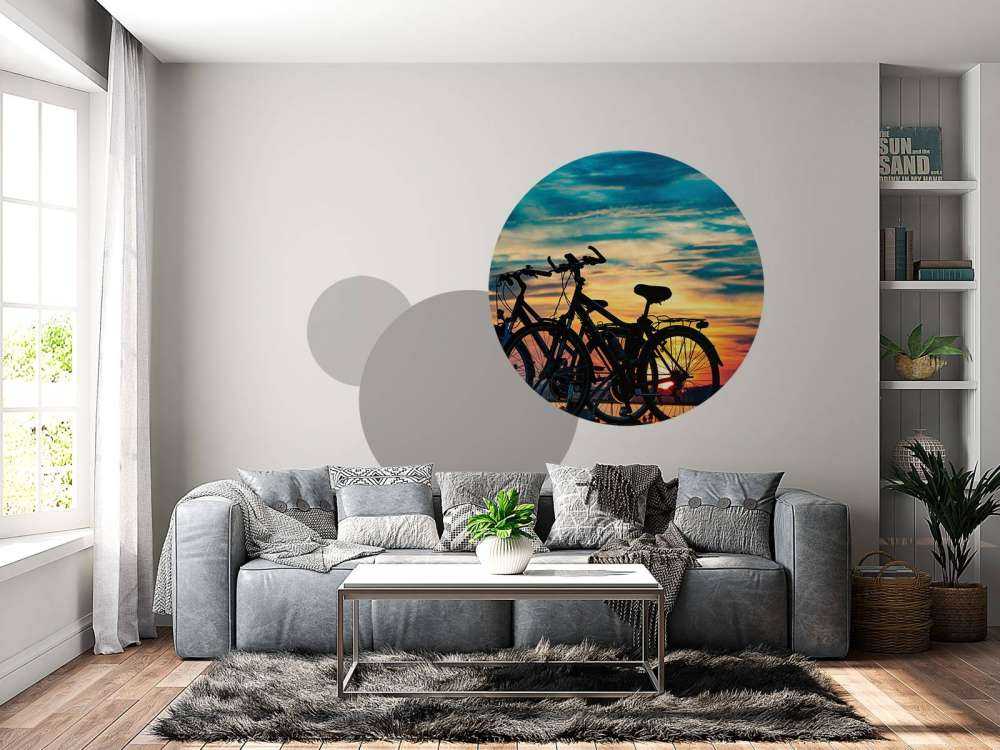 Fietsen bij zonsondergang