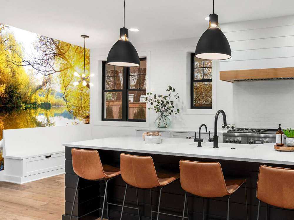 Witte Zwaan op Rivier met herfst