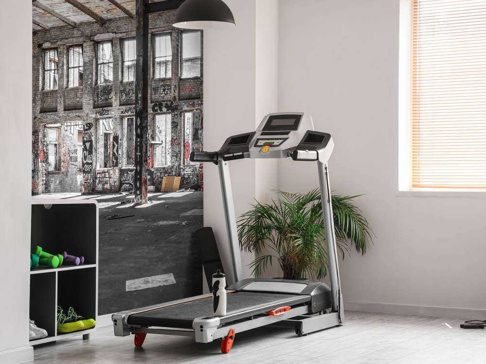 Verlaten pakhuis met graffiti