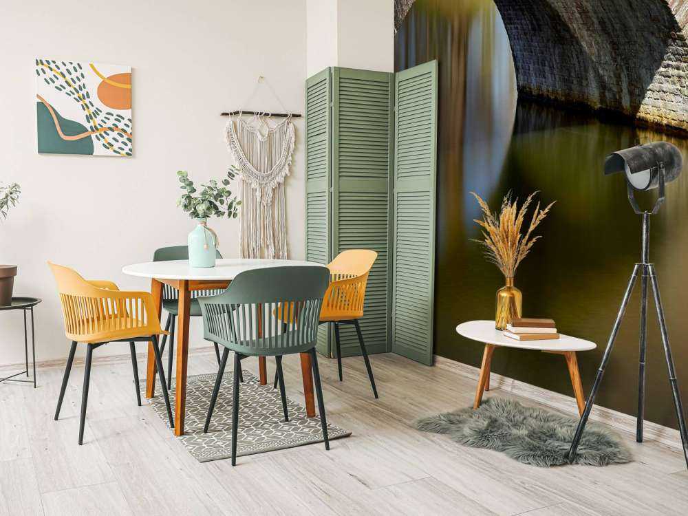 Oude boogbrug naar kasteel