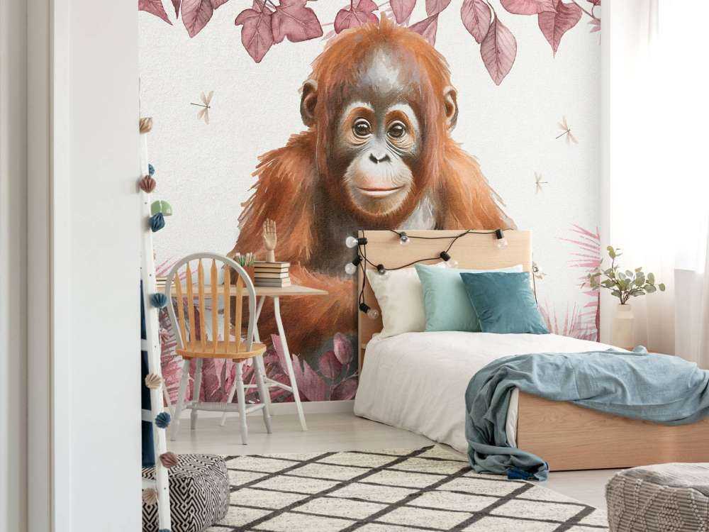 Jonge orang-oetan in de jungle roze