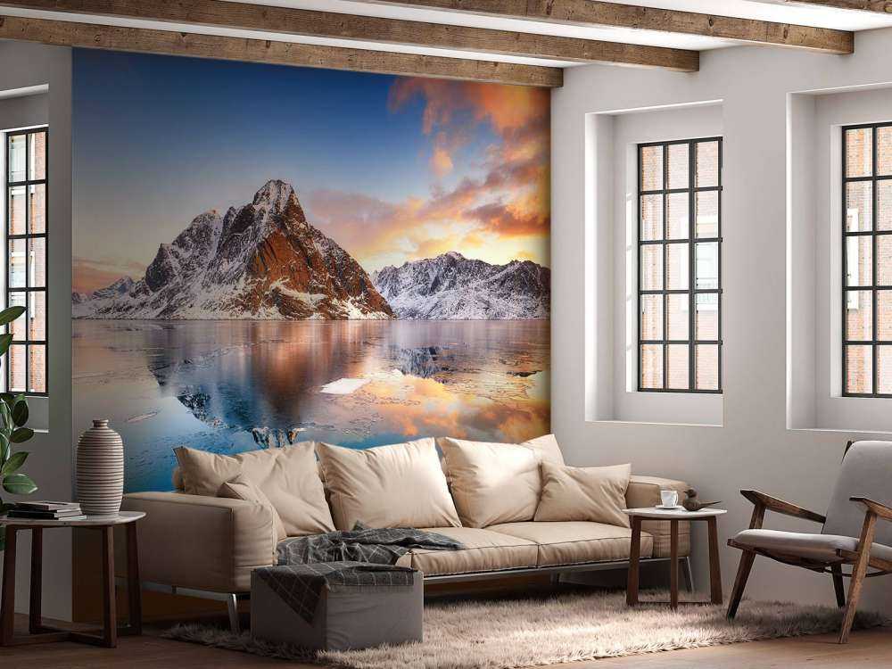 Prachtige zonsondergang in Noorwegen