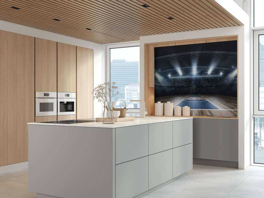 Basketbal arena met een houten vloer