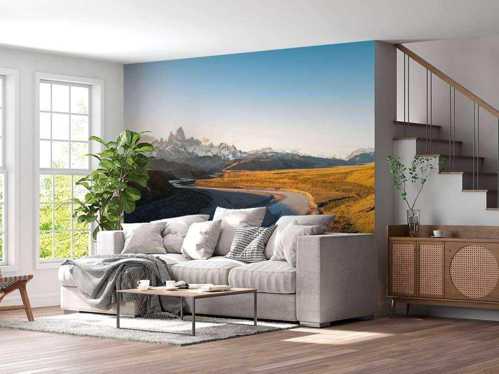 Berglandschap met kronkelende rivier in ochtendlicht