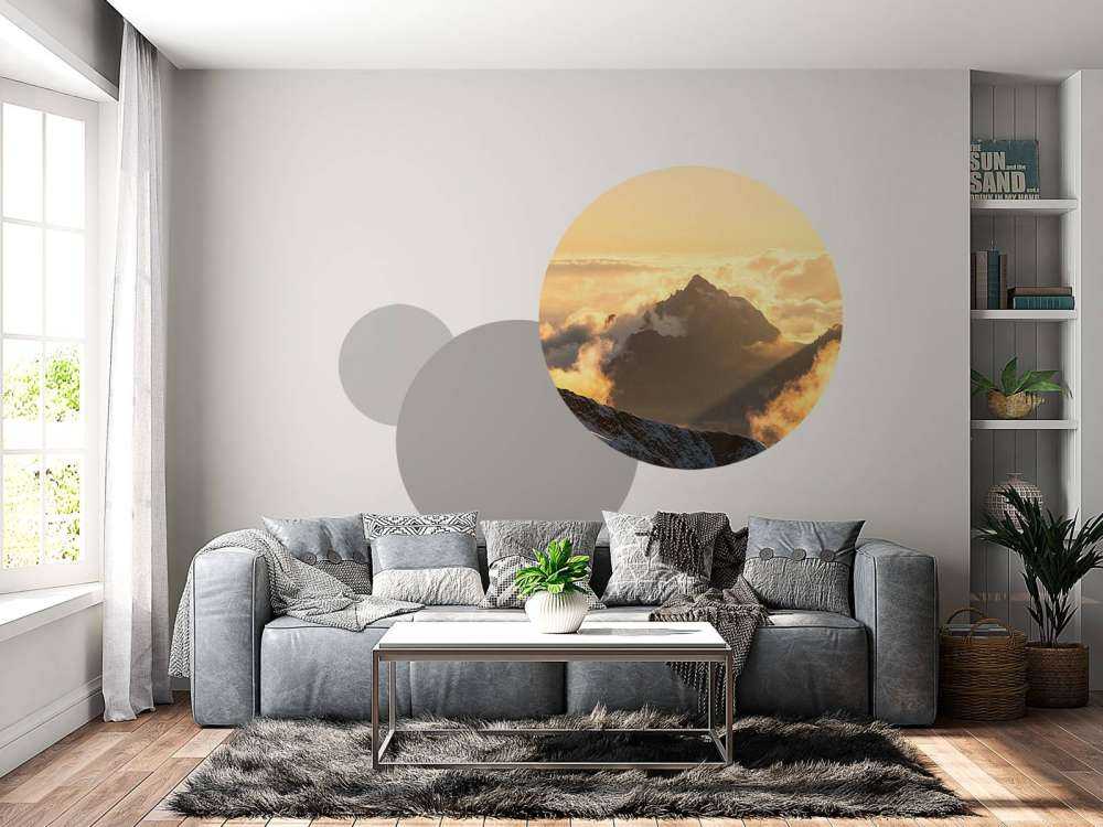 Zonsopkomst Boven Bergwolken