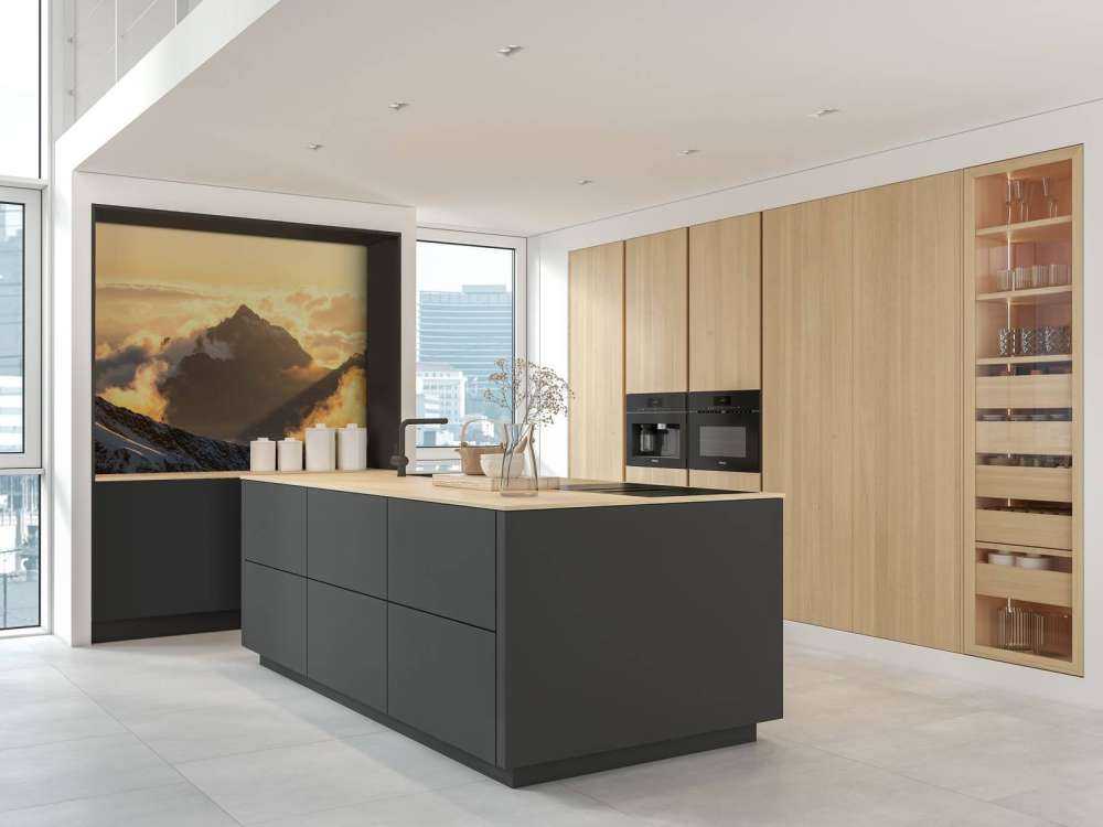 Zonsopkomst Boven Bergwolken