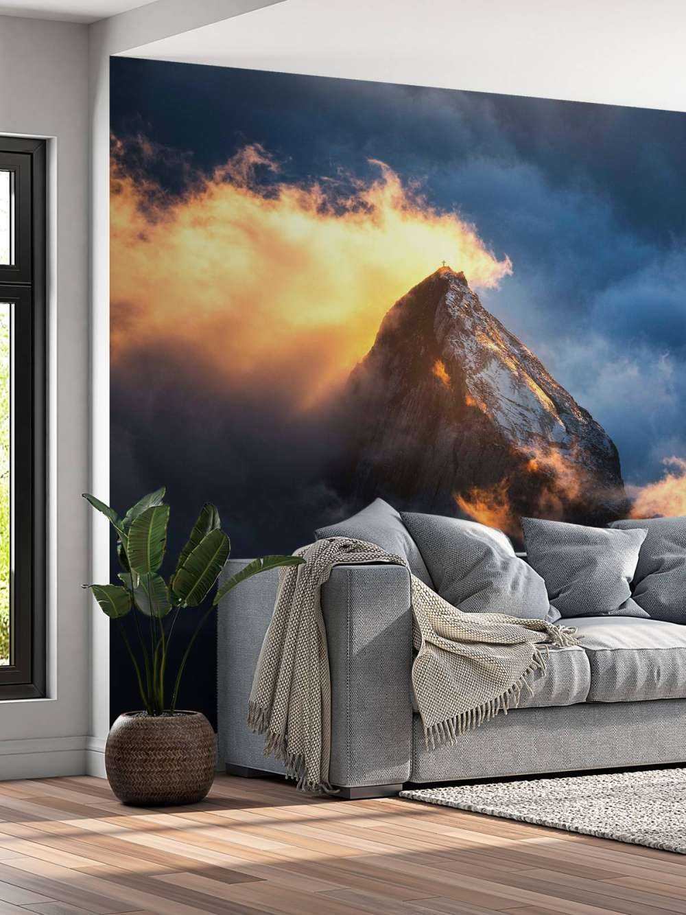 Bergkruis in vurige nevel