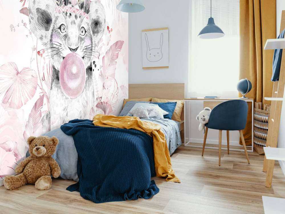 Speelse welp en roze dromen