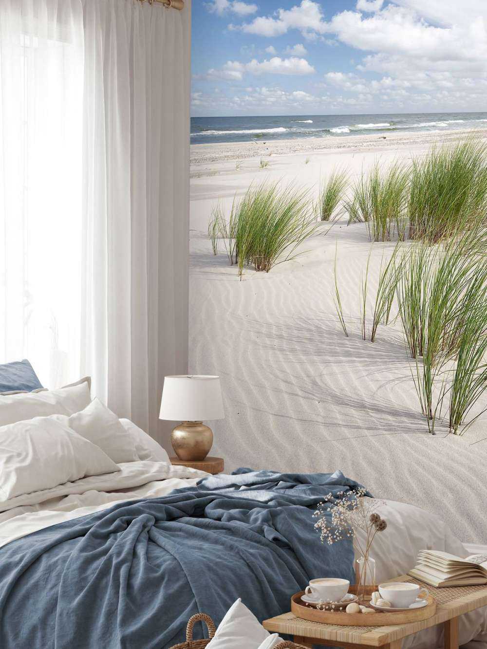 Strand met duinplanten