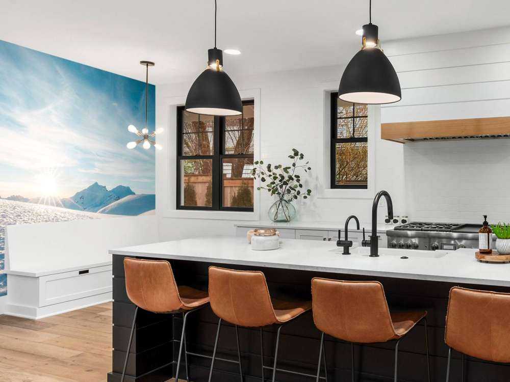 Ochtendzon over glinsterende sneeuwvlaktes