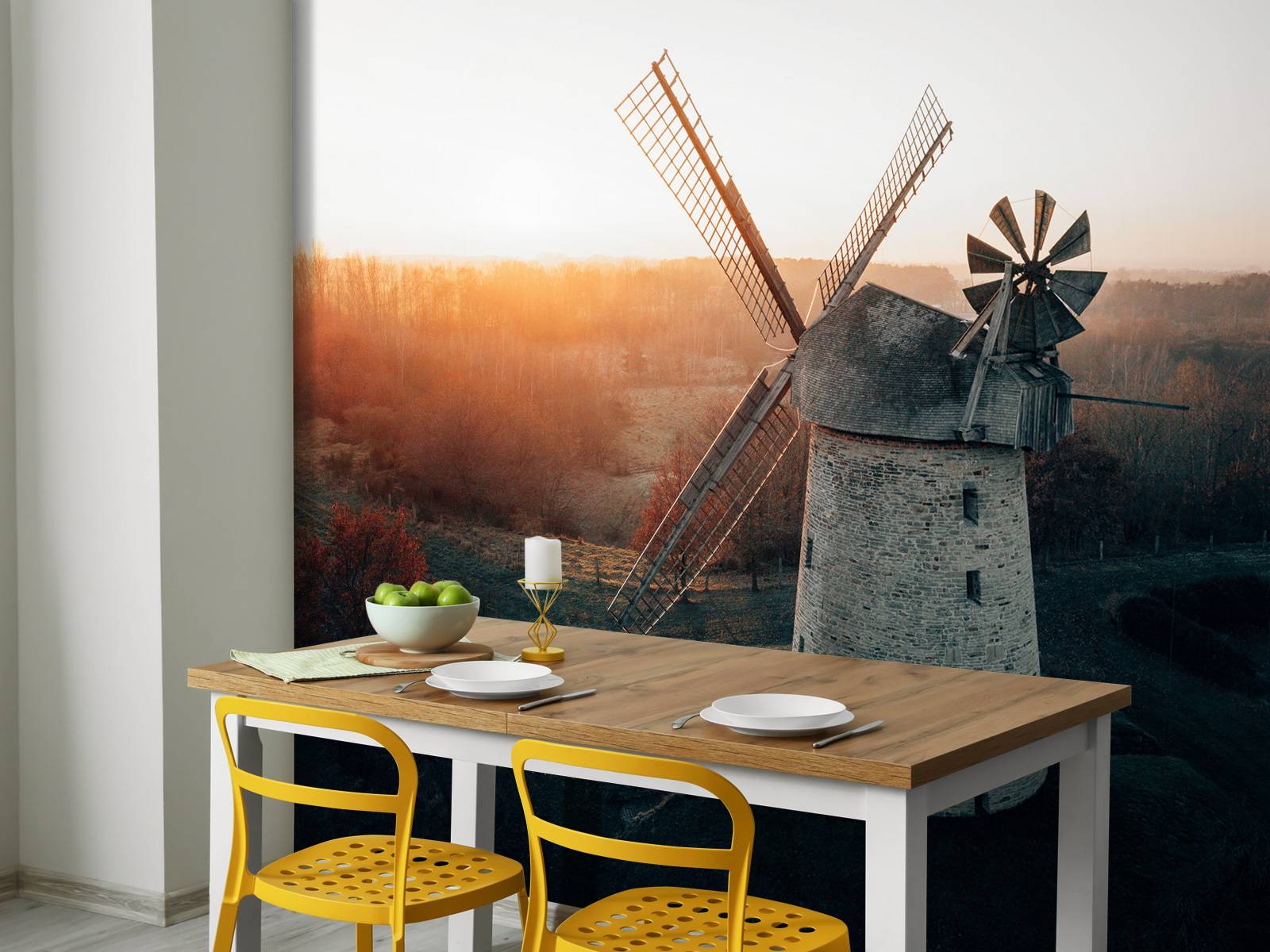 Windmolen in prachtig licht bij zonsondergang