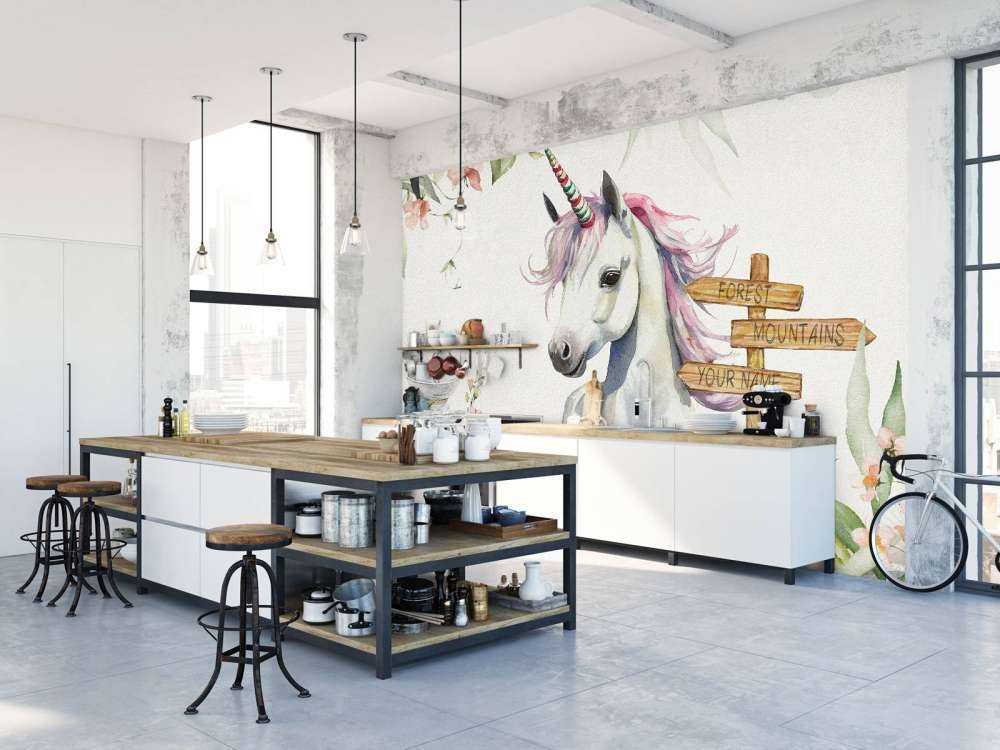 Baby eenhoorn met planten