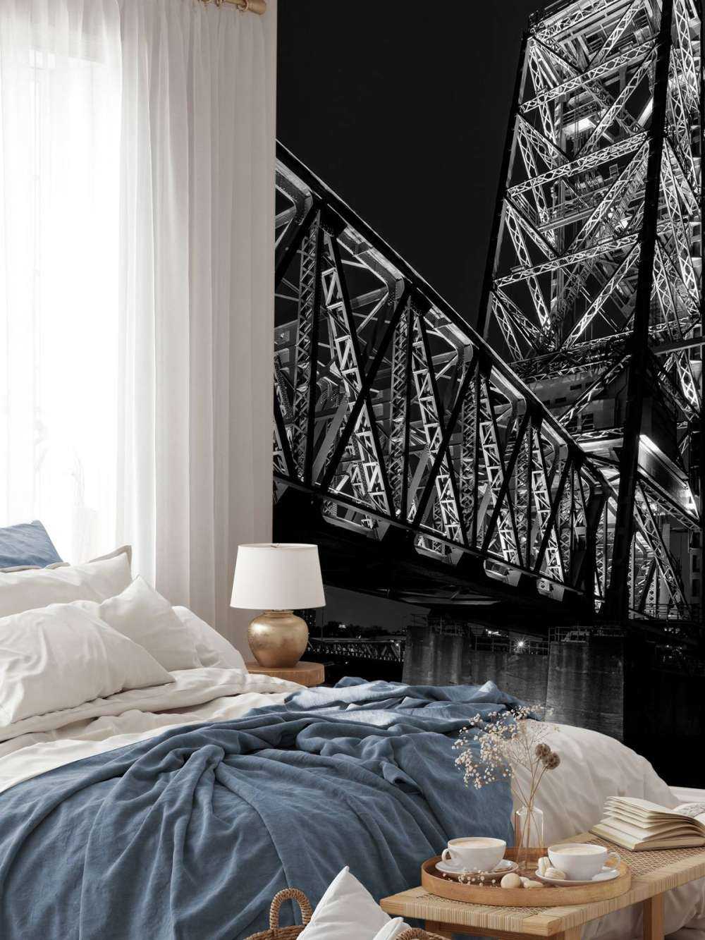 Voormalige spoorbrug De Hef in Rotterdam in zwart wit  