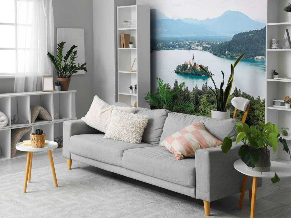 Grote kerk op een eiland