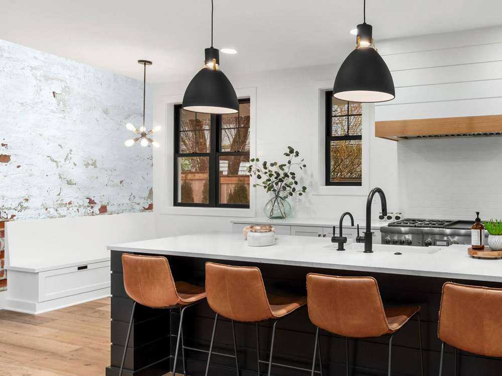 Bakstenen muur met beton