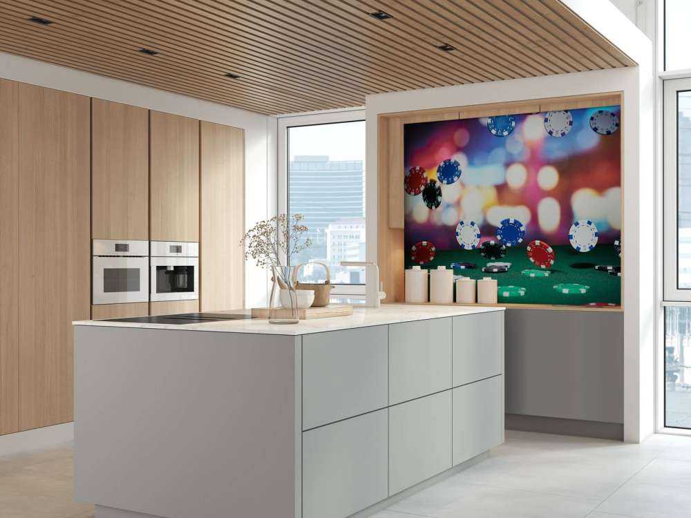 Pokerchips op een pokertafel