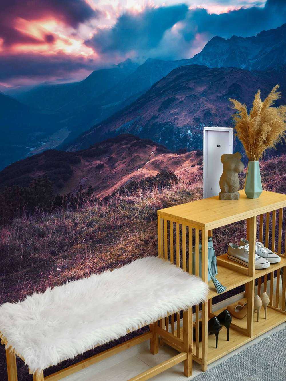 Witte Deur In Droomlandschap