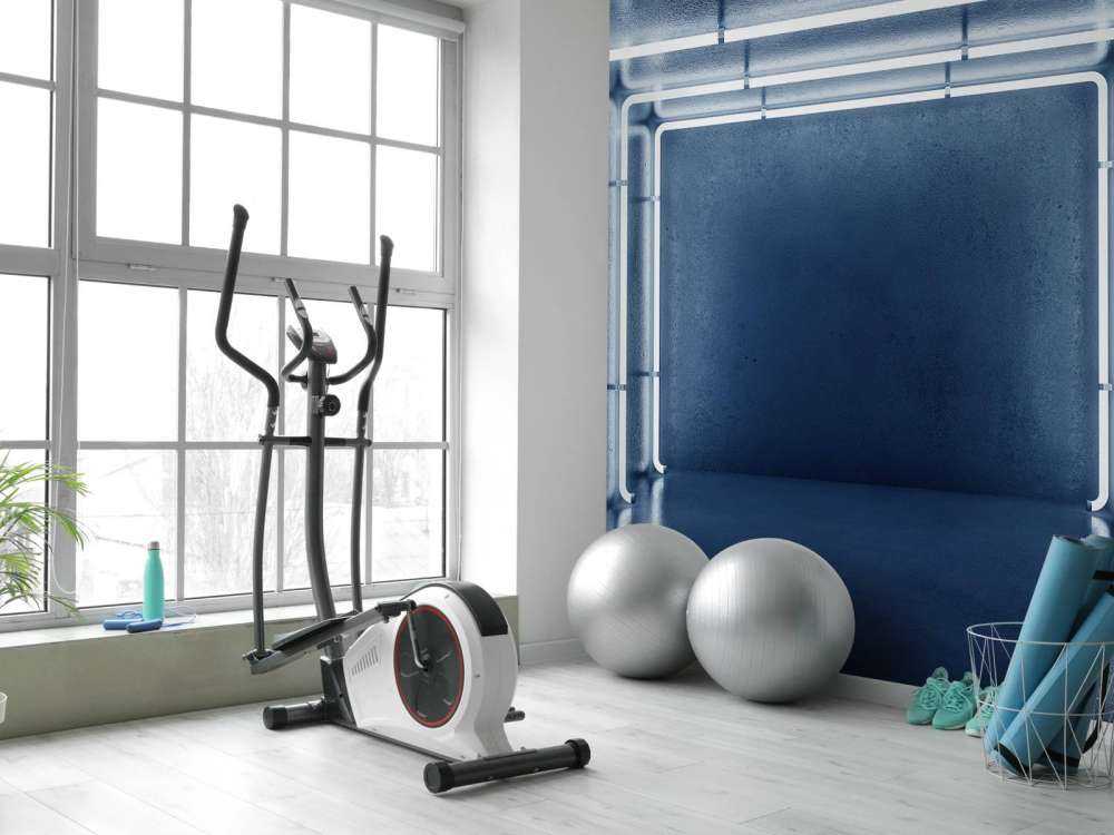 Betonnen neon verlichte garage